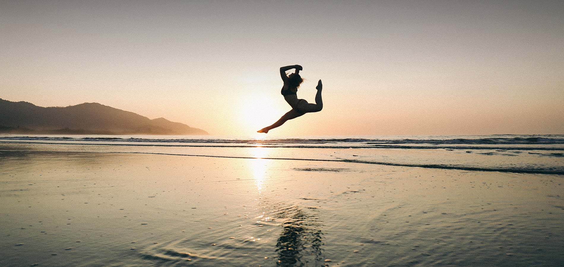 One-Love-Panama-coast-yoga-1