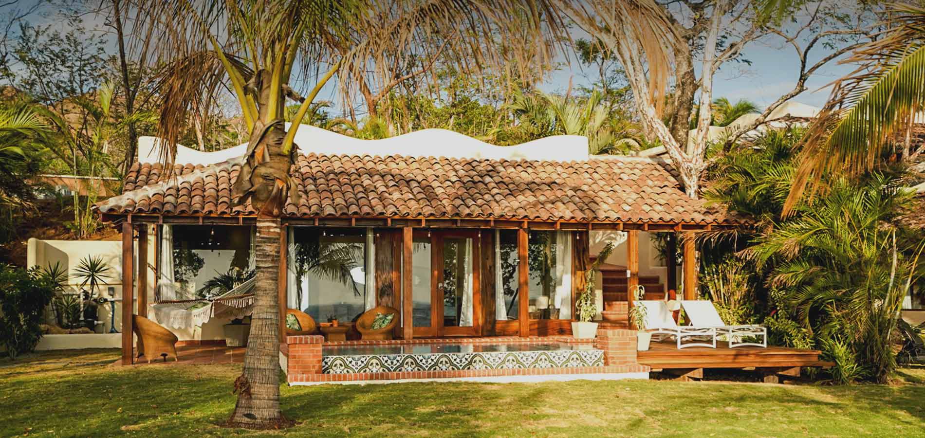 sansara-accommodation-oceanfront-casaom-banner1-1900
