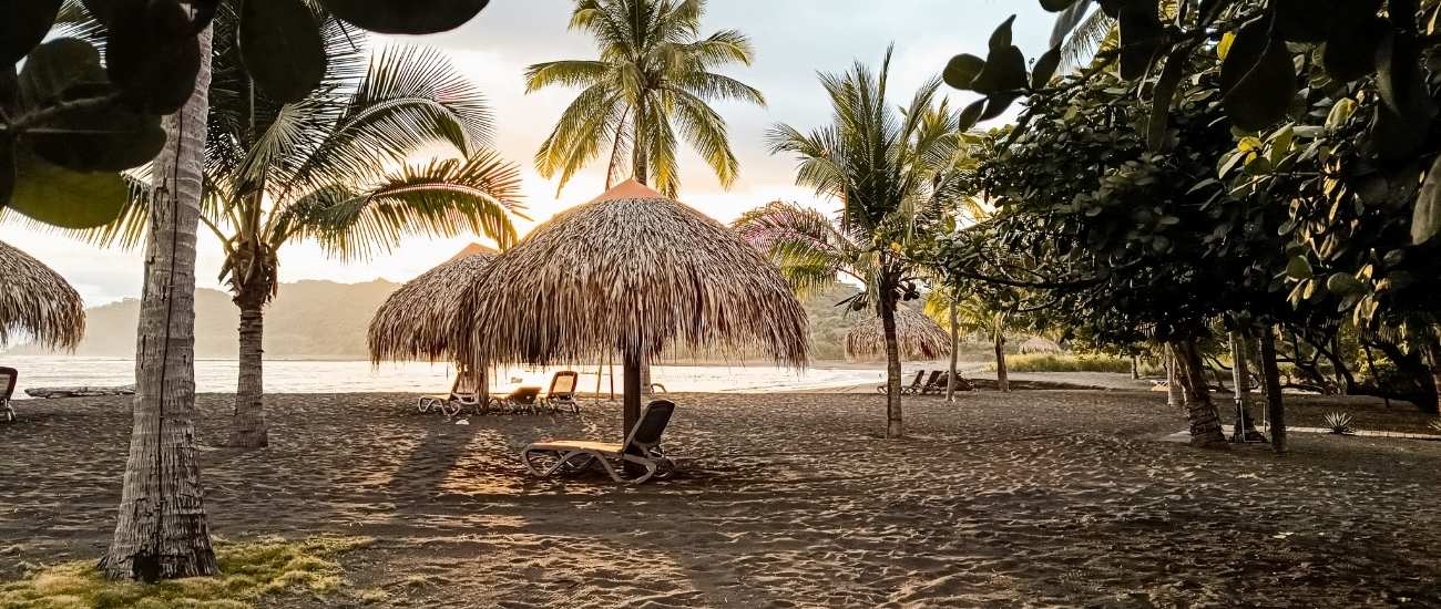 Oceanfront Palapa in Cambutal, Panama