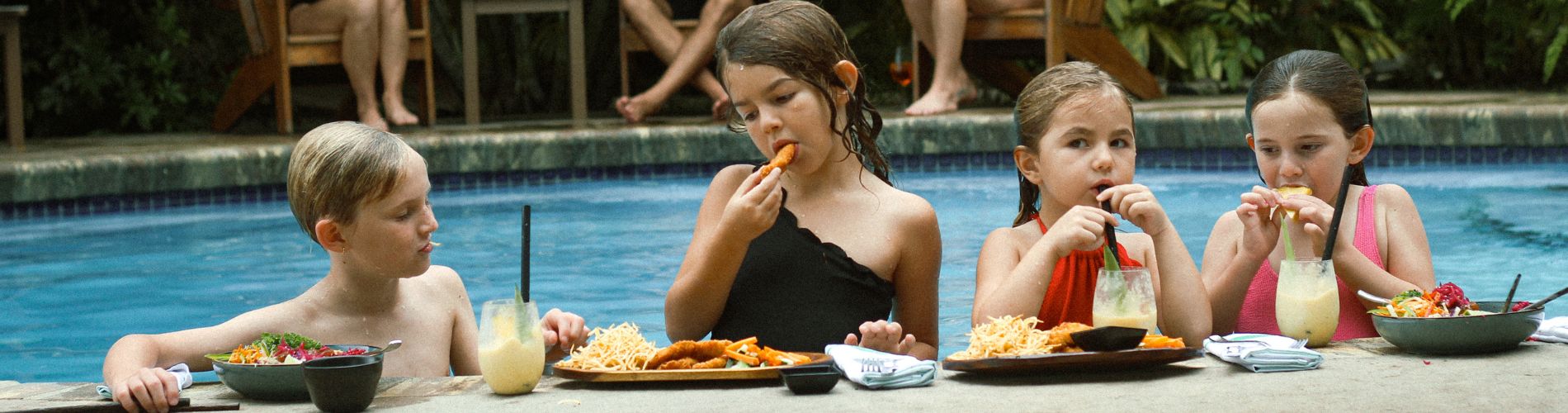 FamilyPoolLunch_1900x500 Poolside lunch at Sansara